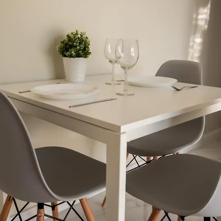 Olive 302 Apartment